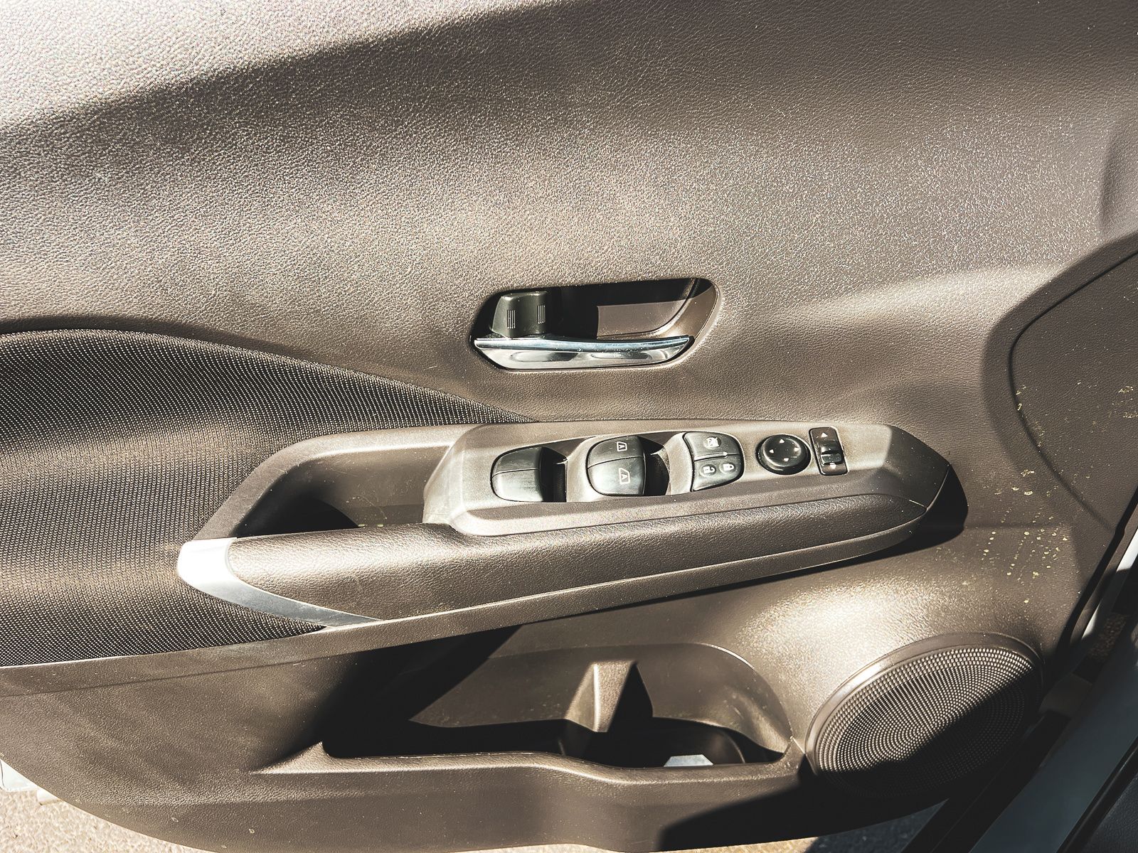 2023 Nissan Kicks SV photo 13