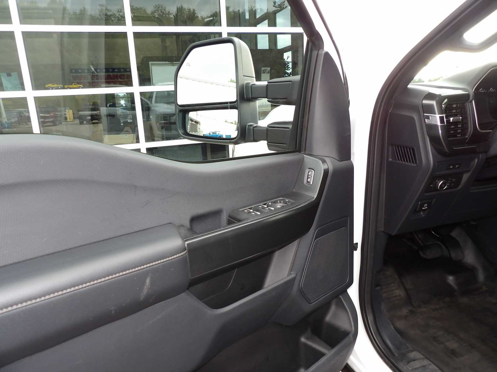 2022 Ford F-150 XL photo 9