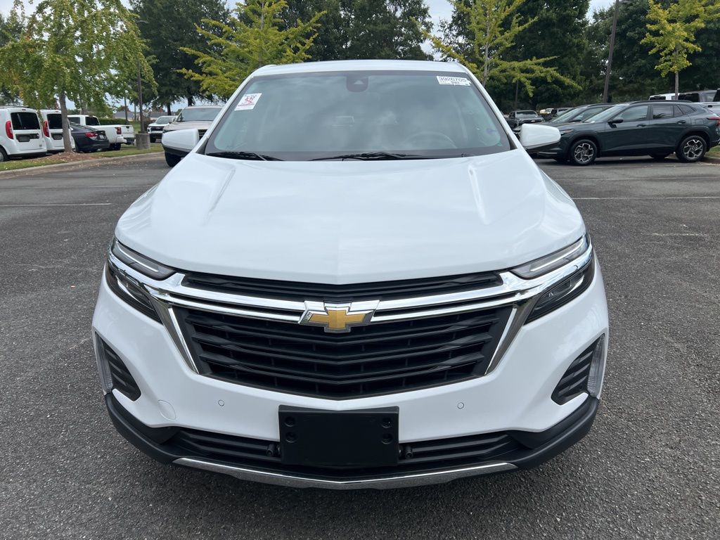 2022 Chevrolet Equinox LT photo 2