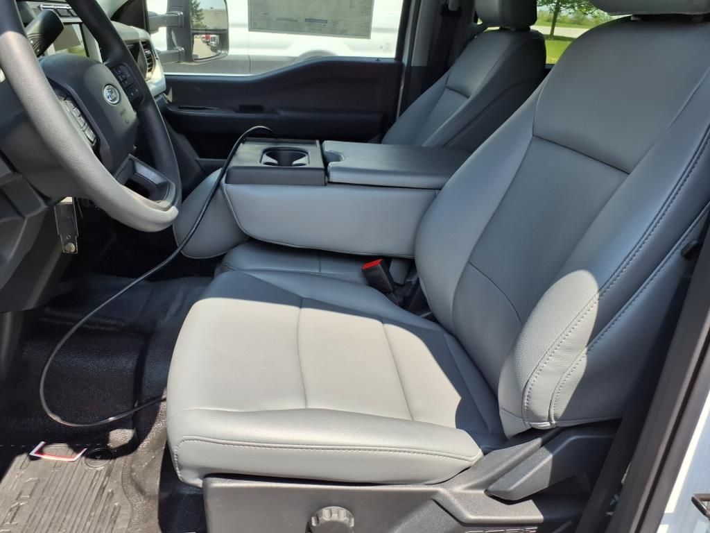 2024 Ford F-350 XL photo 5