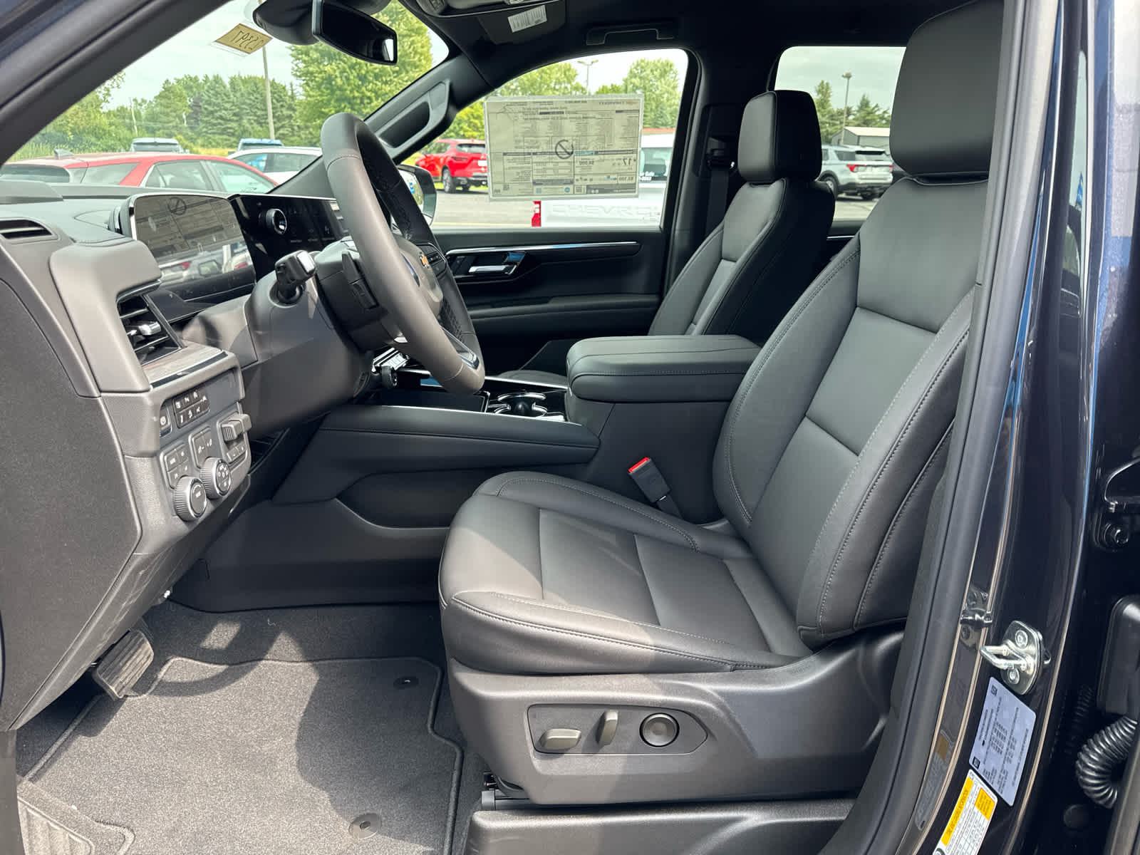 2025 Chevrolet Tahoe LT photo 21