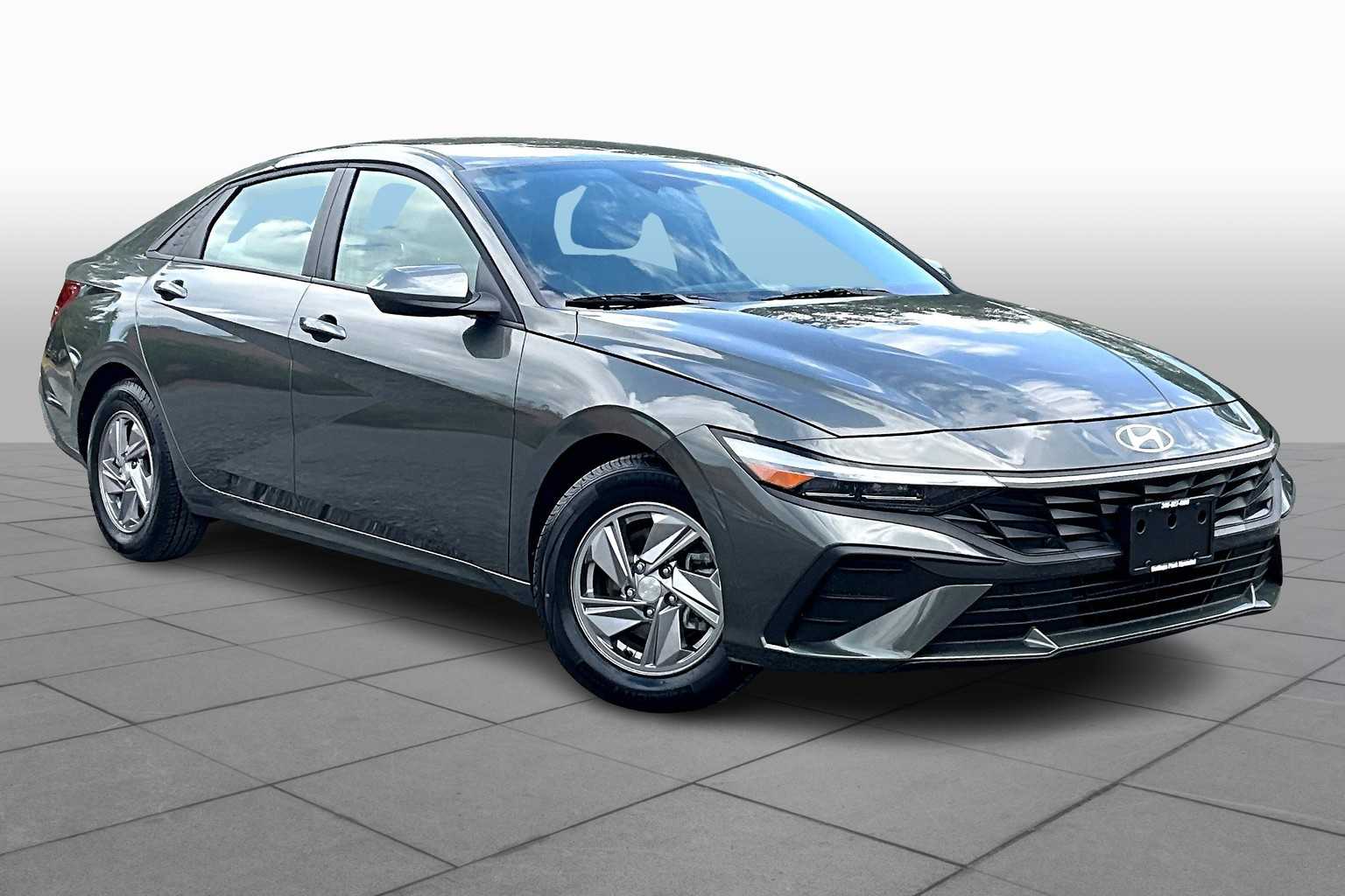 Certified 2025 Hyundai Elantra SE with VIN KMHLL4DG0SU874312 for sale in College Park, MD