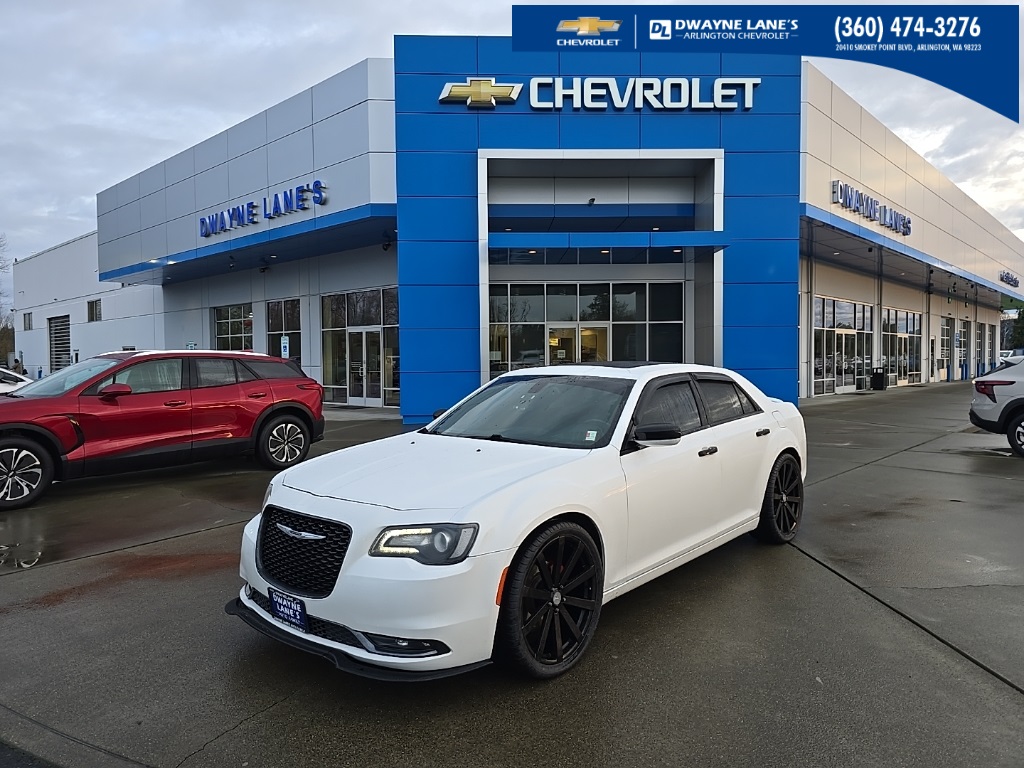 2015 Chrysler 300 S's photo