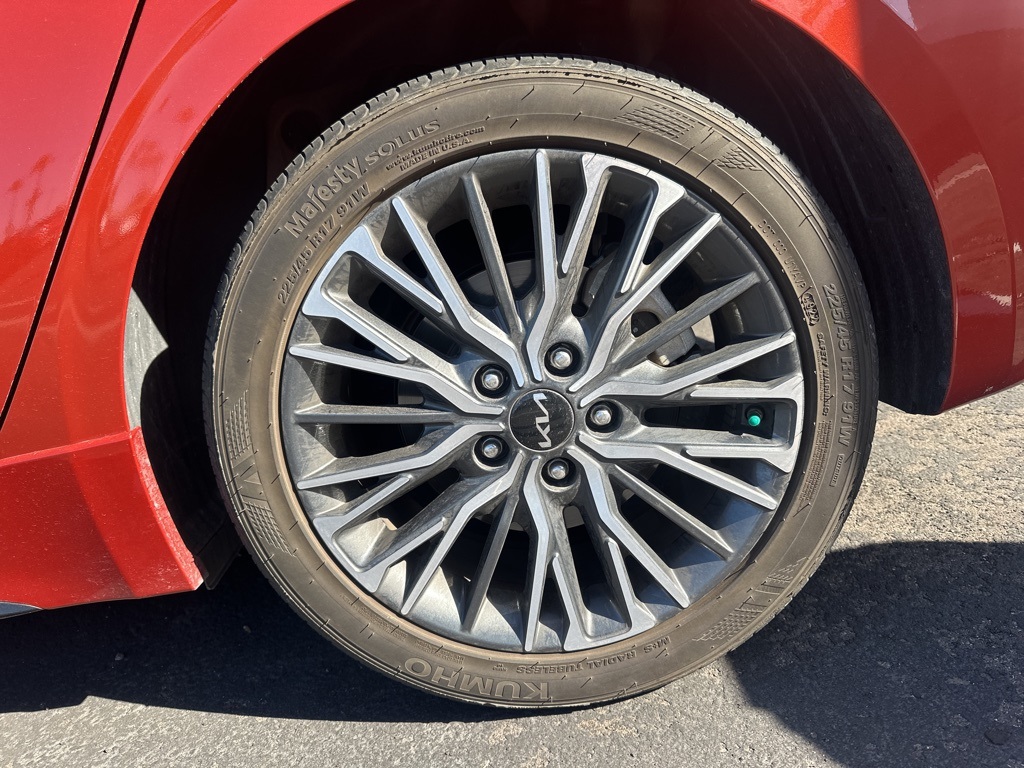 2023 Kia Forte GT-Line photo 15