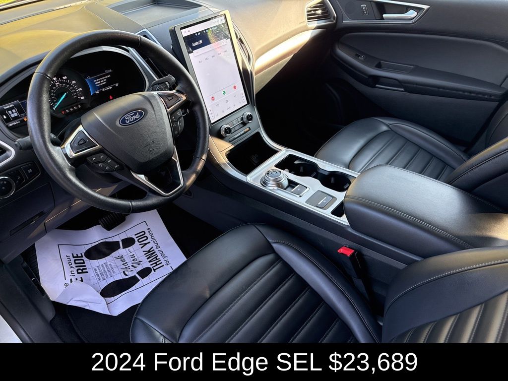 2024 Ford Edge SEL photo 10