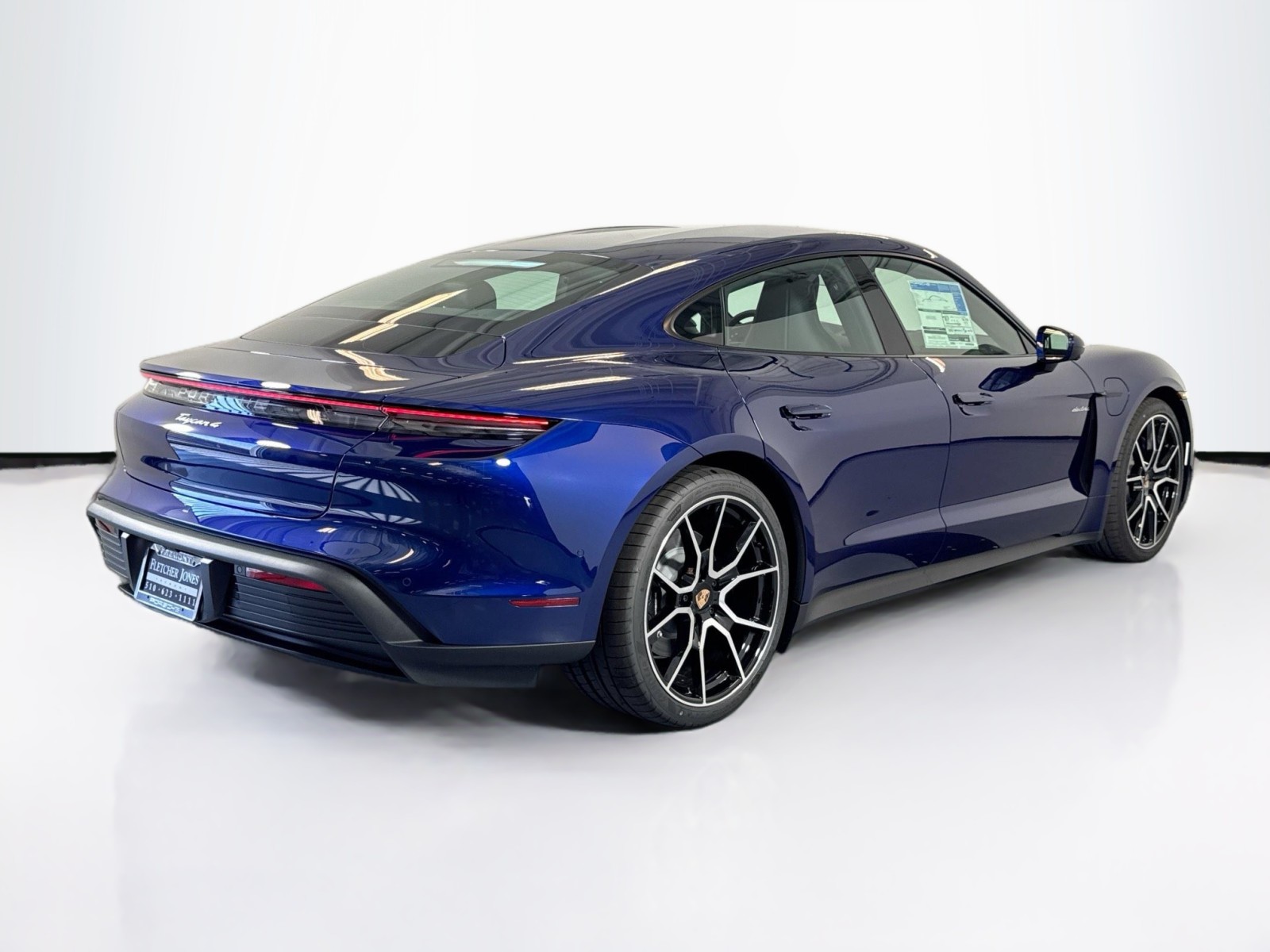 2025 Porsche Taycan 4 photo 9