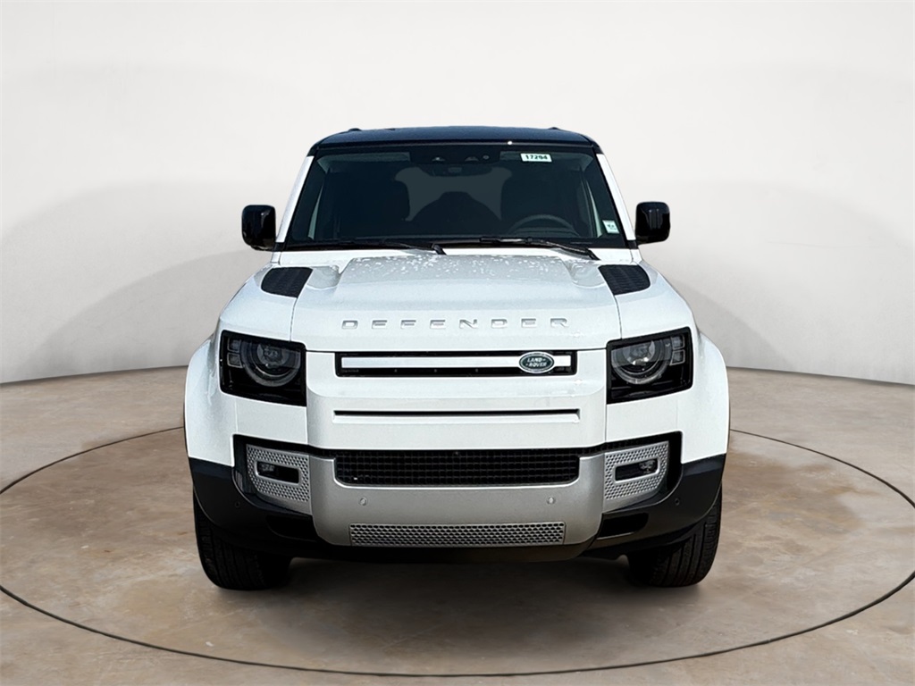 2025 Land Rover Defender 110 S photo 8