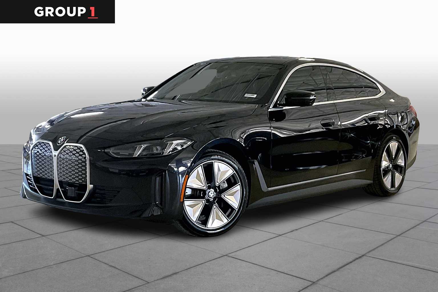 2025 BMW i4 40's photo