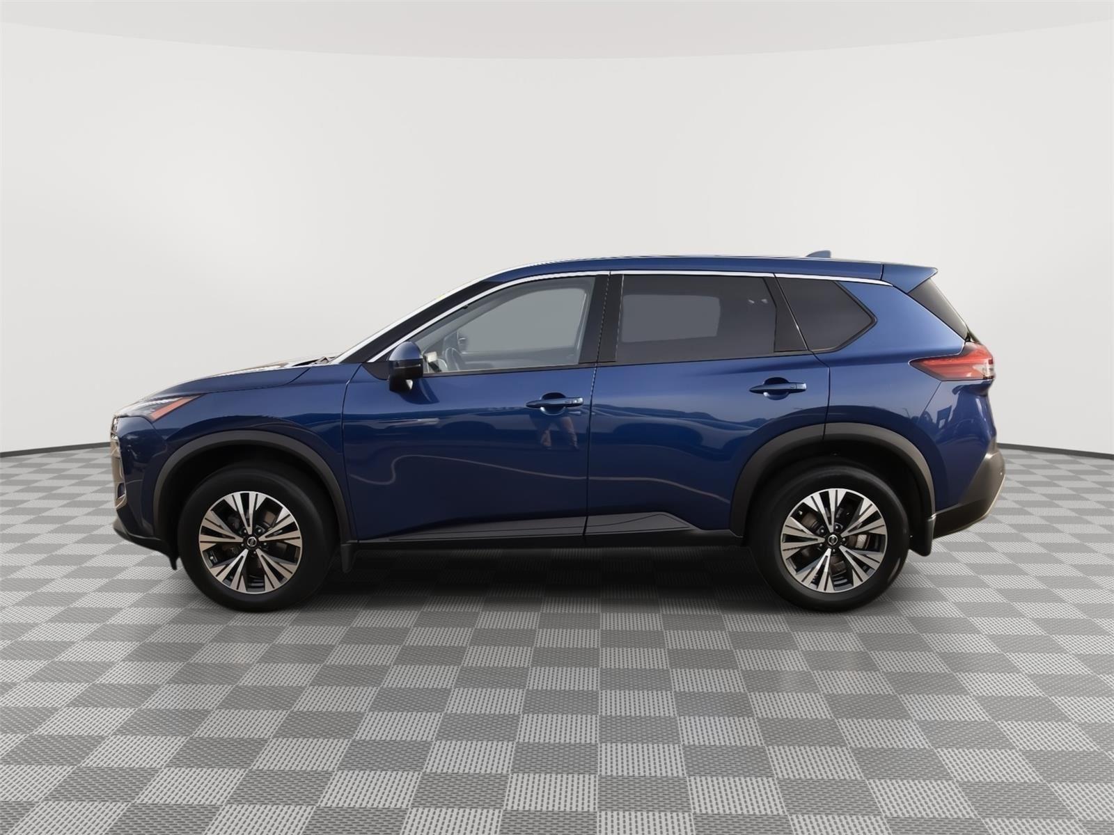 2021 Nissan Rogue SV photo 17
