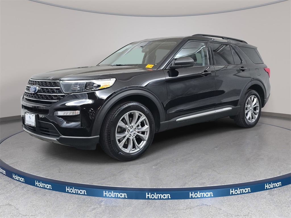 2022 Ford Explorer XLT's photo