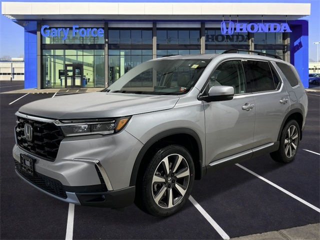 2025 Honda Pilot Touring's photo