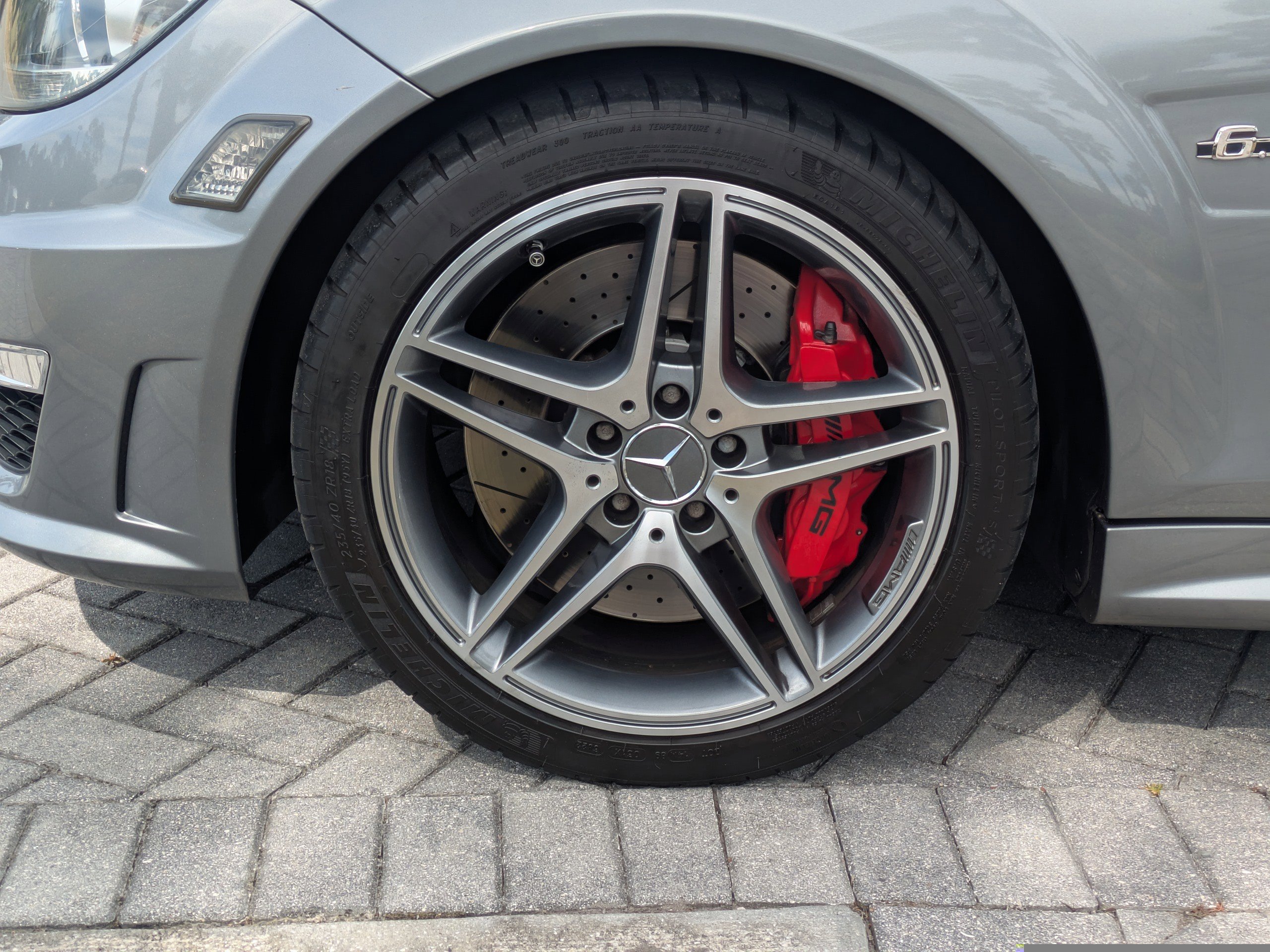 2013 Mercedes Benz C 63 AMG photo 3