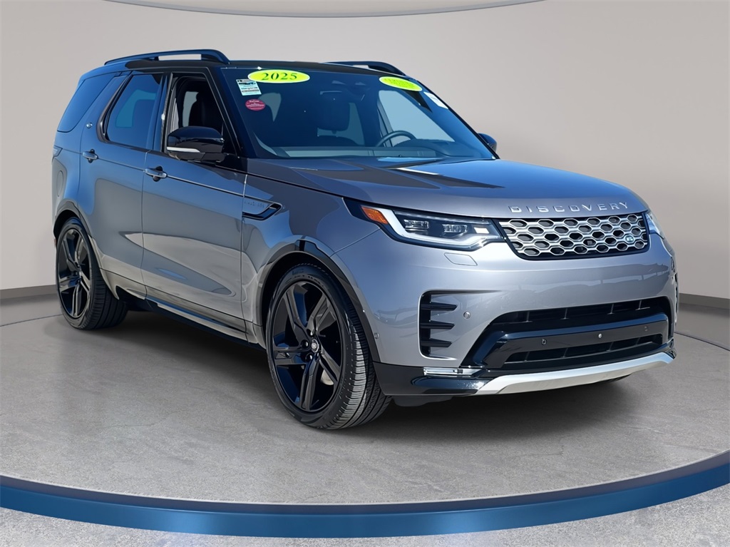 2025 Land Rover Discovery Metropolitan Edition photo 2