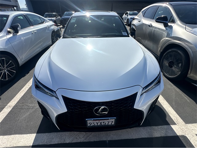 2025 Lexus IS 350 F SPORT photo 3