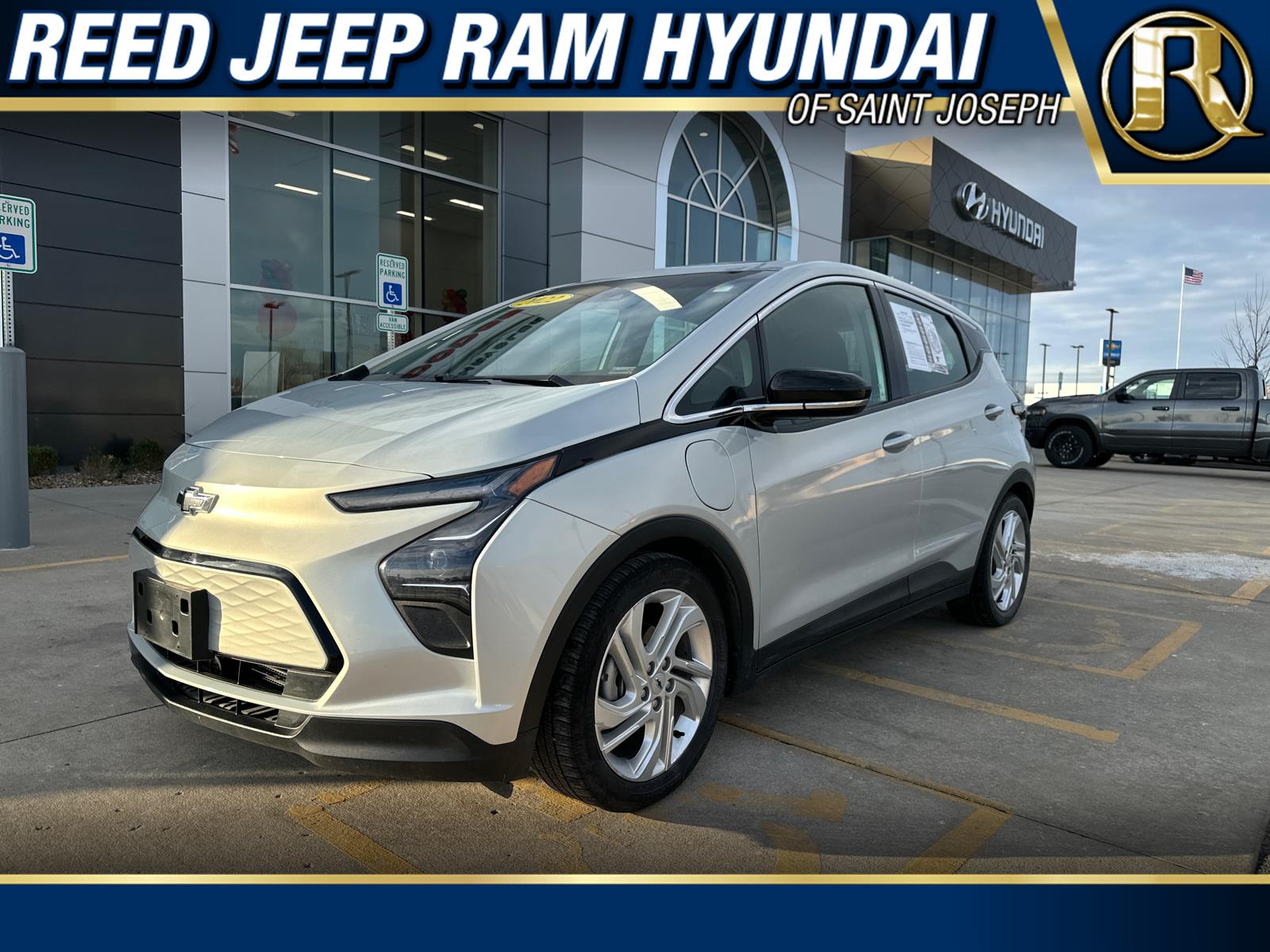 2022 Chevrolet Bolt EV LT's photo