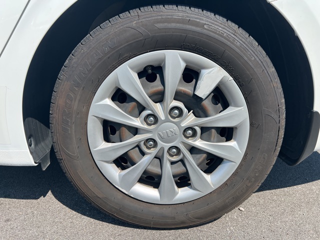 2021 Kia Forte FE photo 9