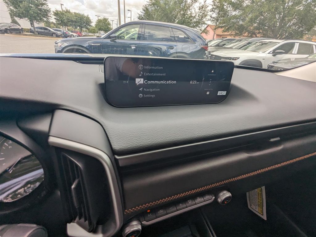 2025 Mazda CX-50 Premium photo 17