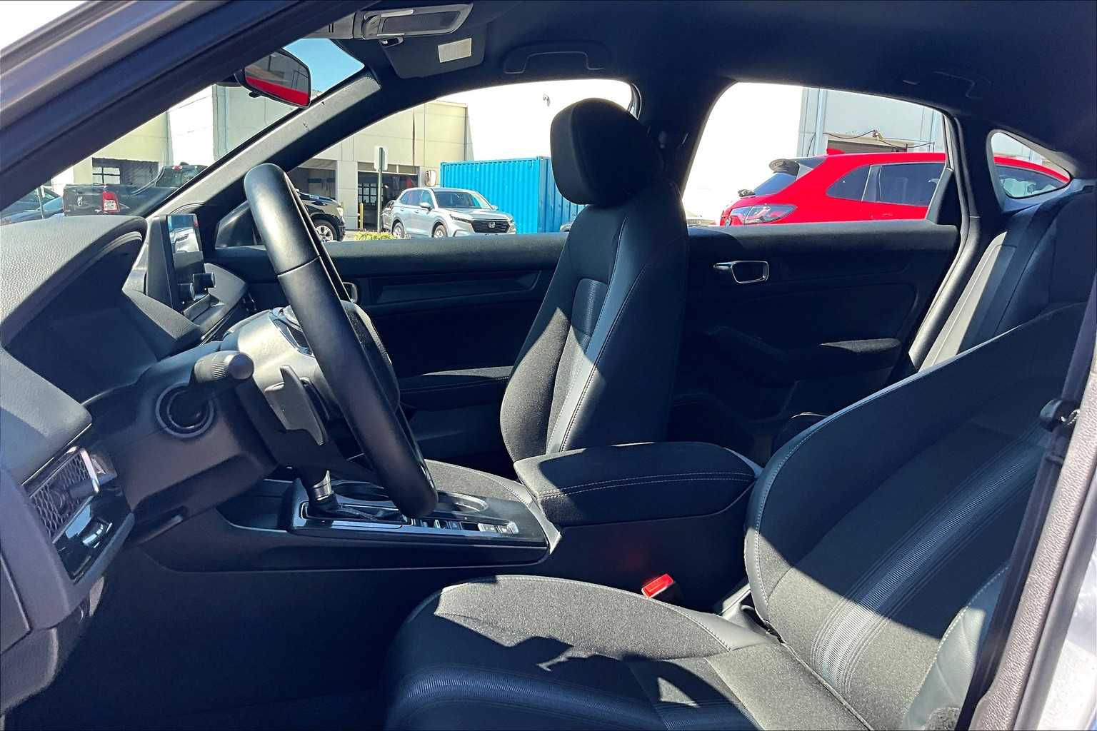 2023 Honda Civic Sport photo 2