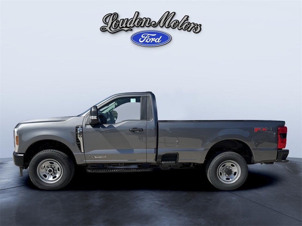 2025 Ford F-350 XL photo 2