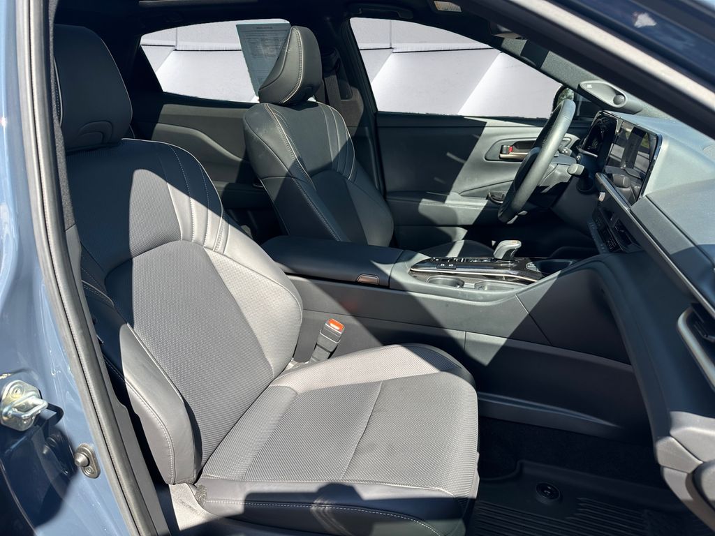 2025 Toyota Crown Limited photo 14