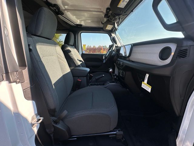2025 Jeep Wrangler Sport photo 27