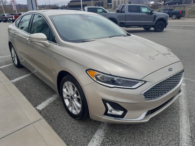 2019 Ford Fusion Energi Titanium photo 3