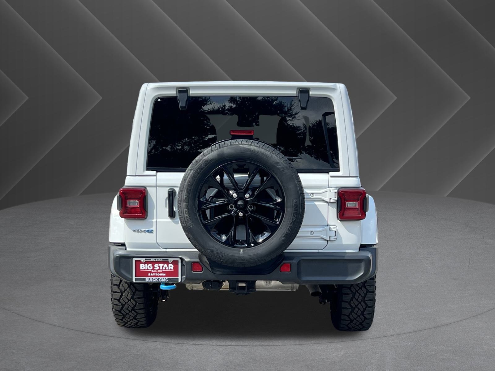 2024 Jeep Wrangler Sahara 4xe photo 3