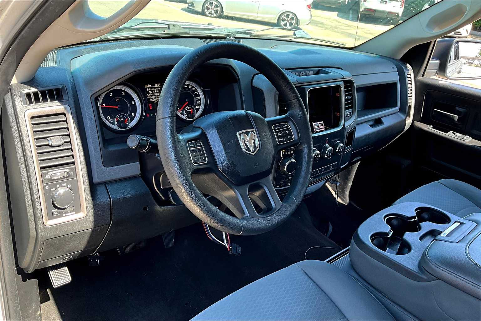2015 Ram 1500 Tradesman photo 16