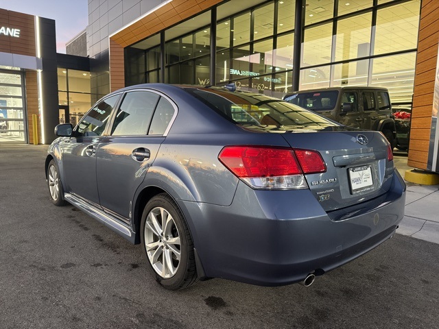 2013 SUBARU LEGACY - Image 2