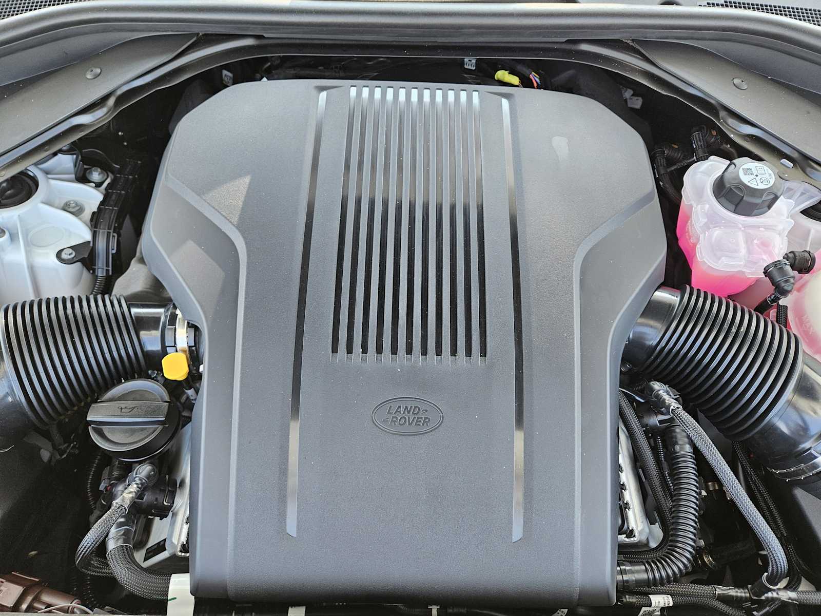 2025 Land Rover Range Rover SE photo 25