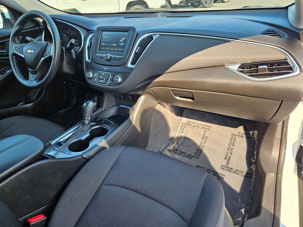 2018 Chevrolet Malibu 1LT photo 29