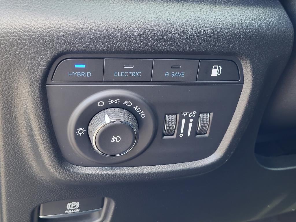 2024 Jeep Cherokee Overland 4xe photo 5