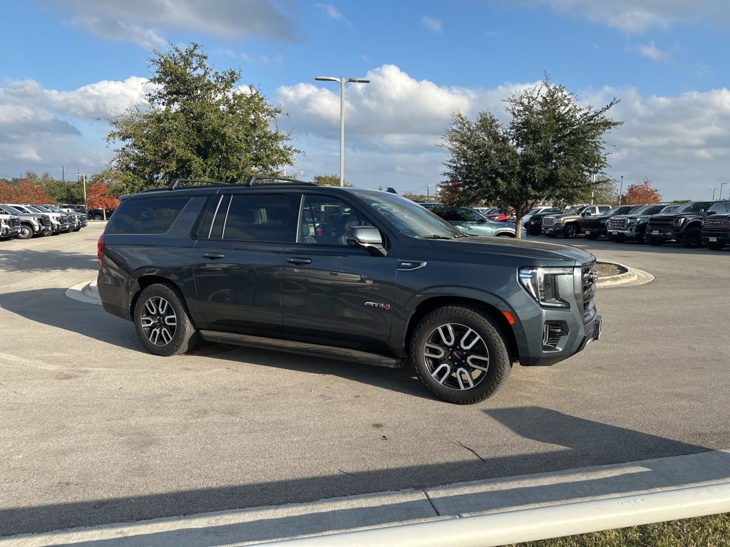 2021 GMC Yukon XL AT4's photo