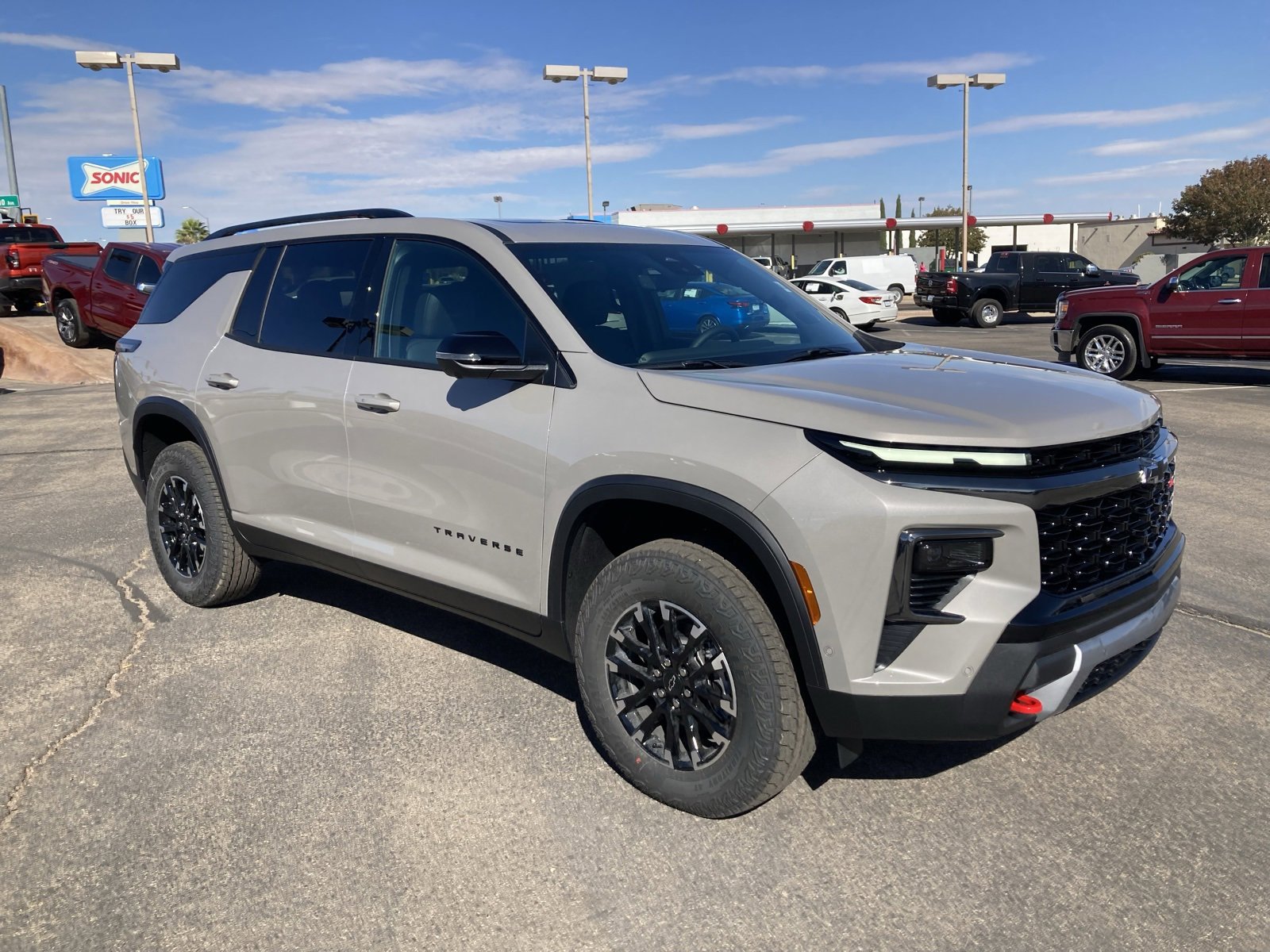 2026 Chevrolet Traverse Z71 photo 3