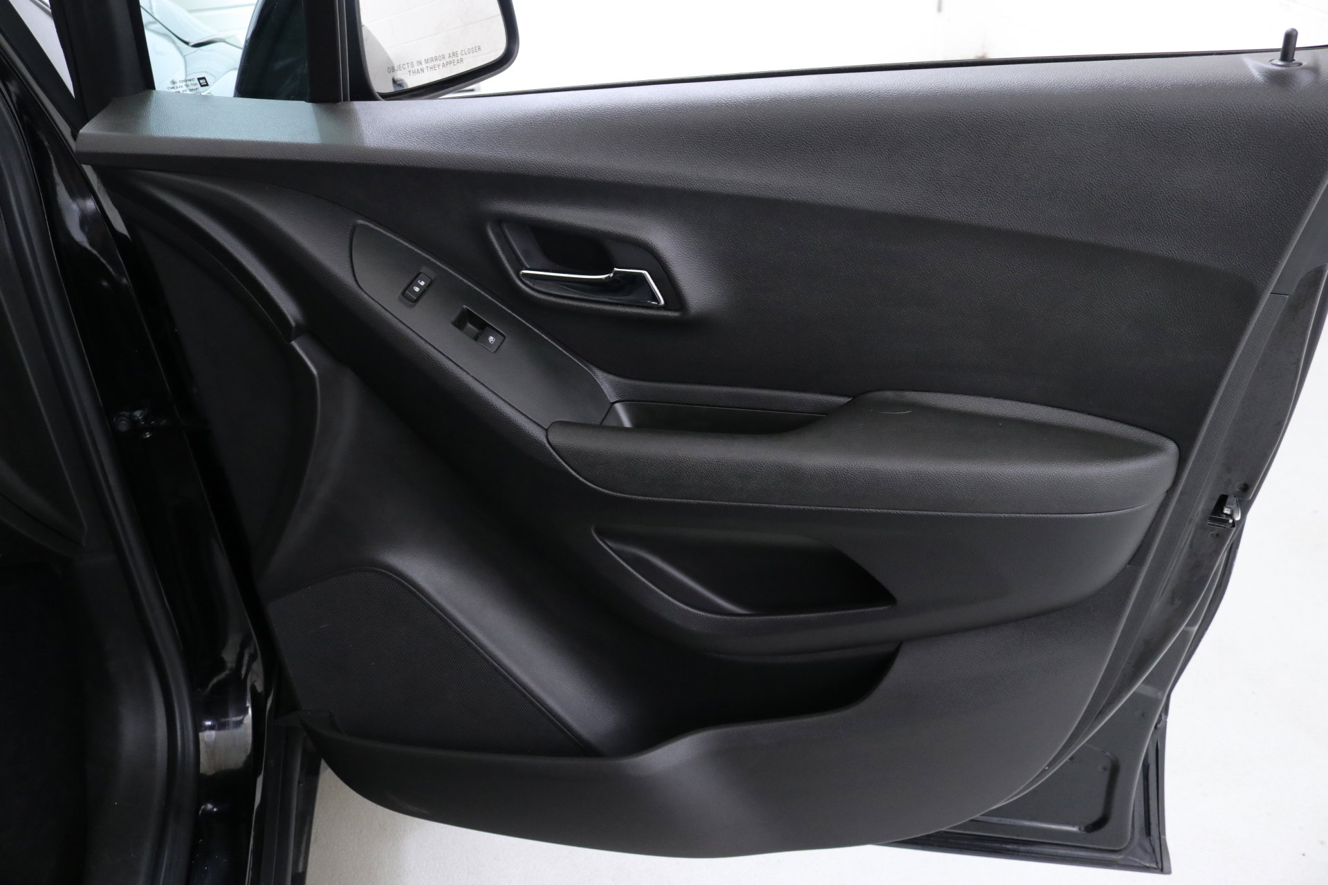 2020 Chevrolet Trax LS photo 27