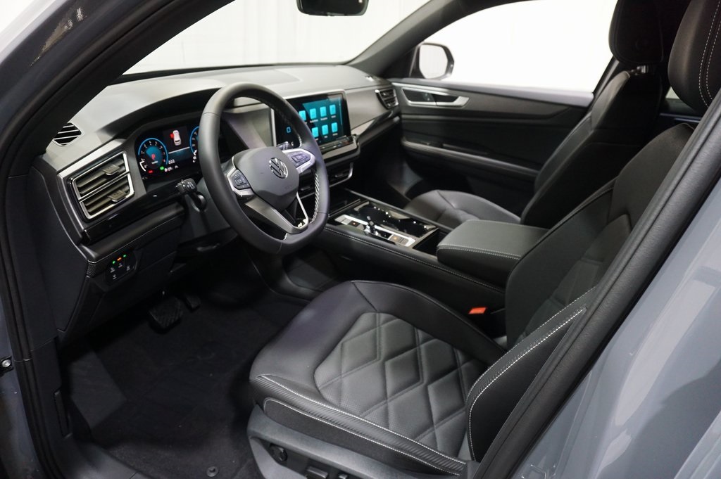 2026 Volkswagen Atlas Cross Sport SE Technology photo 4