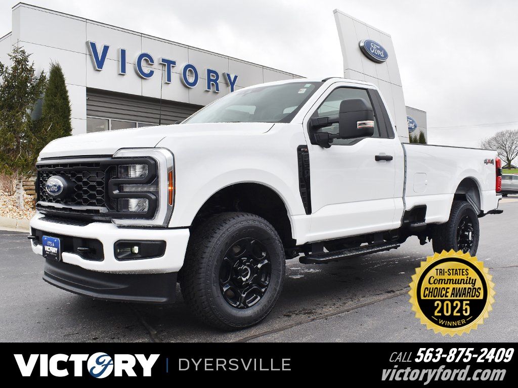 2025 Ford F-350 Super Duty XL's photo