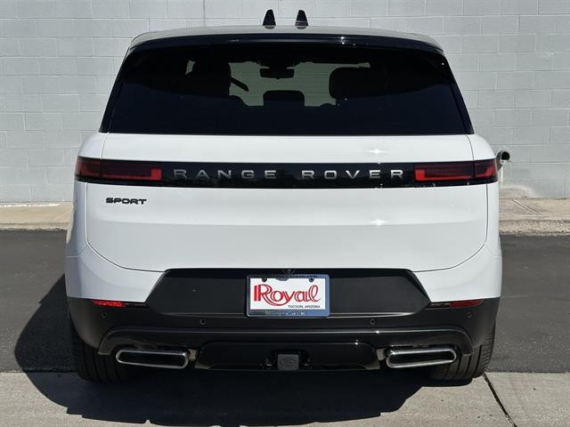 2025 Land Rover Range Rover Sport P360 SE photo 3