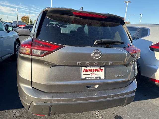 2024 Nissan Rogue SV photo 6