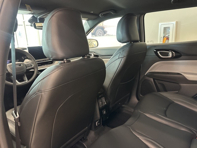 2025 Jeep Compass Limited photo 22