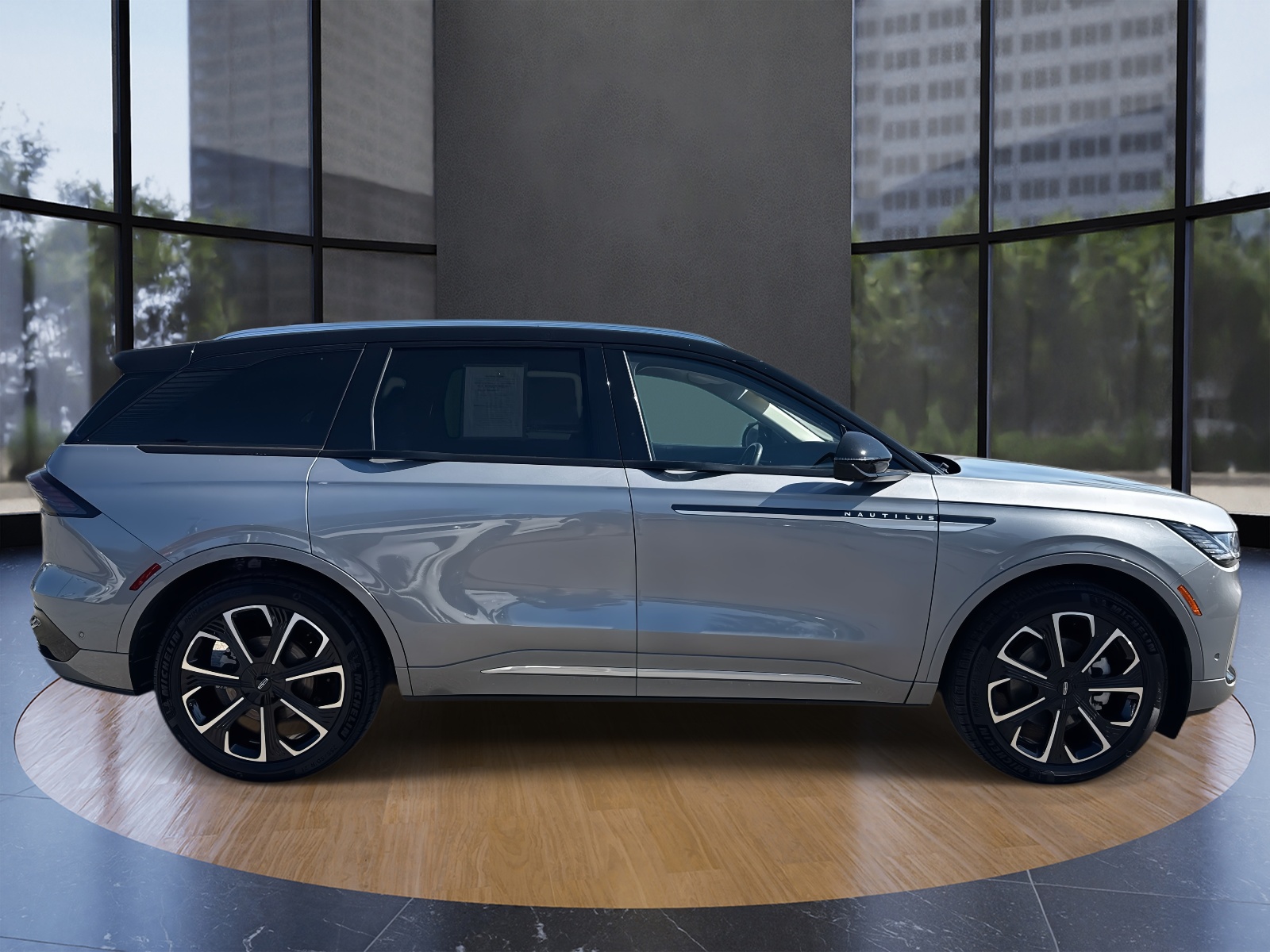 2024 Lincoln Nautilus Reserve photo 2