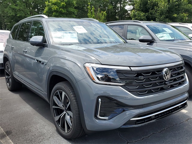 2025 Volkswagen Atlas SEL Premium R-Line photo 3