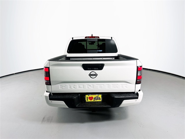 2025 Nissan Frontier SV photo 3