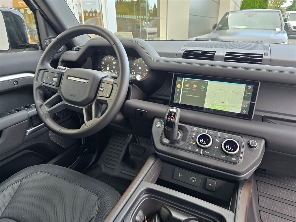 2024 Land Rover Defender 110 X-Dynamic SE photo 30