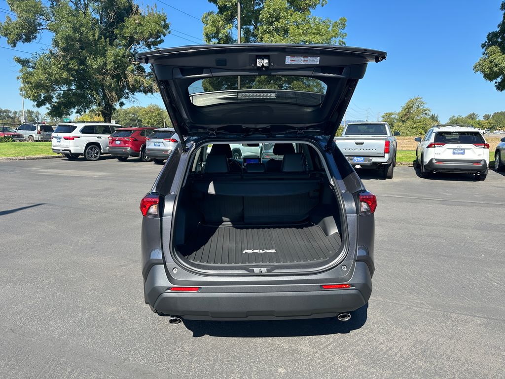 2025 Toyota RAV4 XLE Premium photo 11