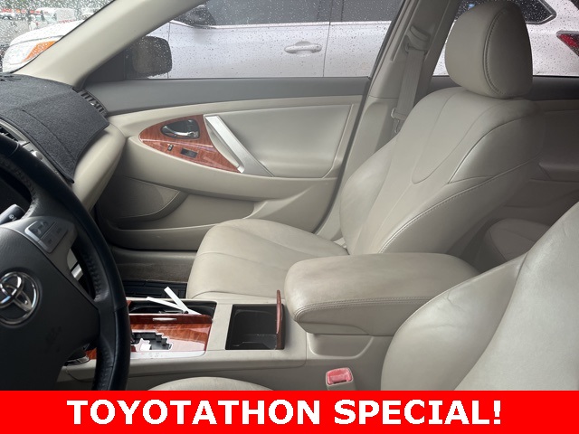 2009 Toyota Camry XLE photo 3