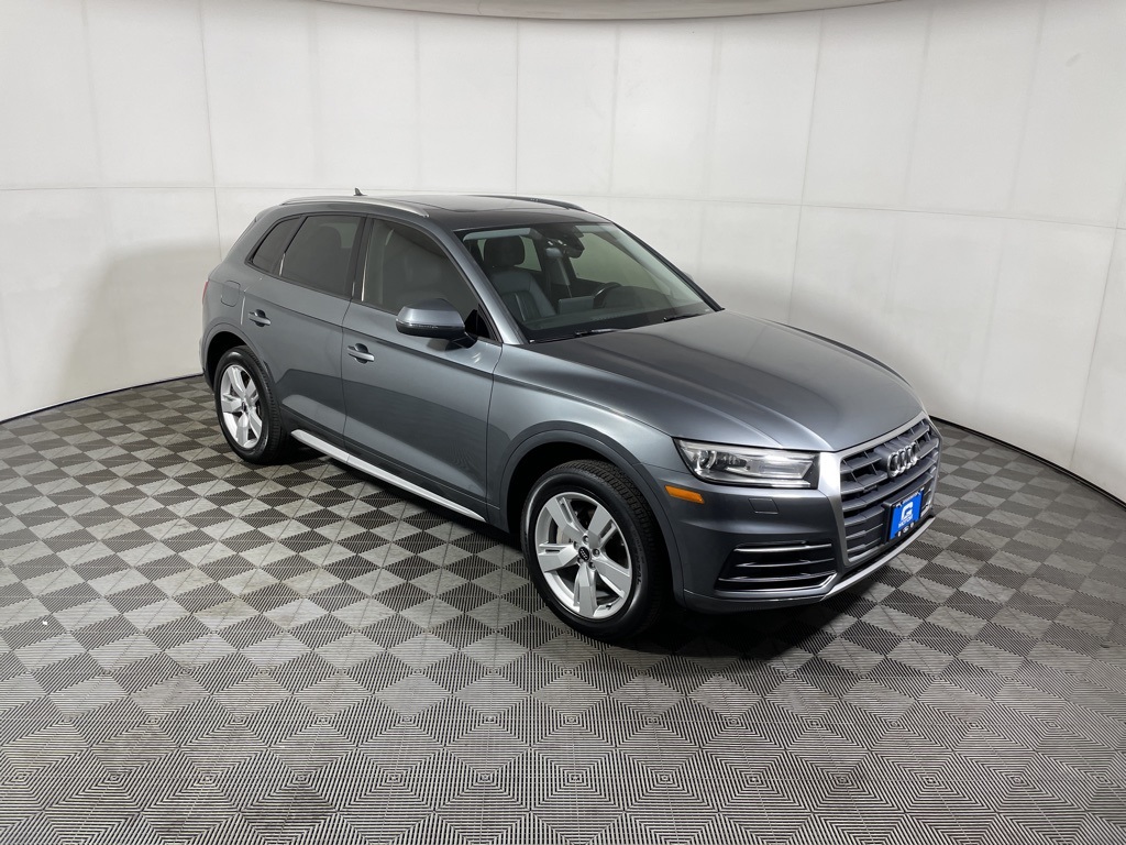 2018 Audi Q5 Premium's photo