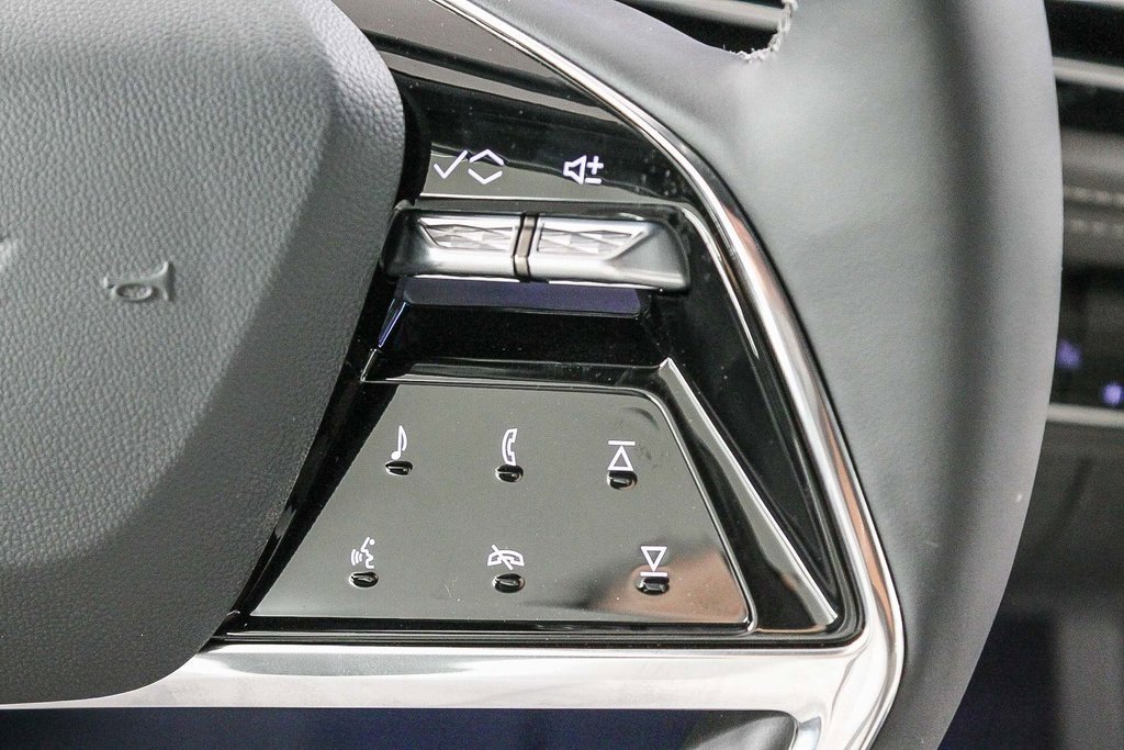 2026 Cadillac Escalade IQ Luxury photo 13