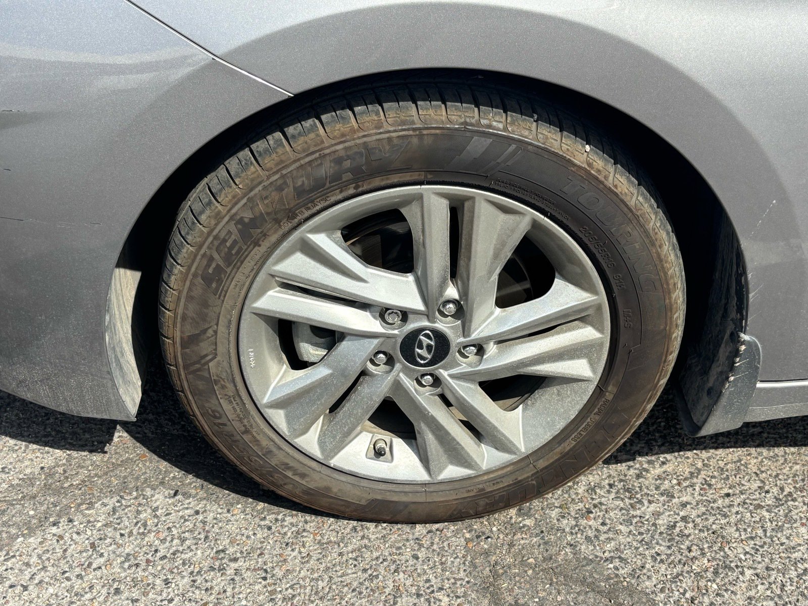 2020 Hyundai Elantra SEL photo 4