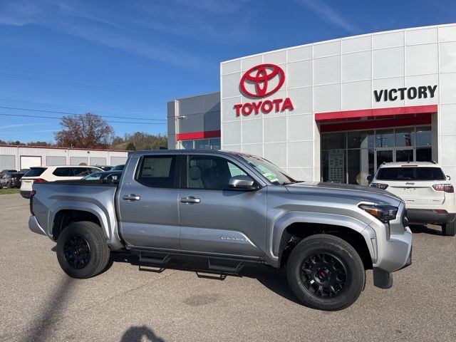 2025 Toyota Tacoma SR5's photo